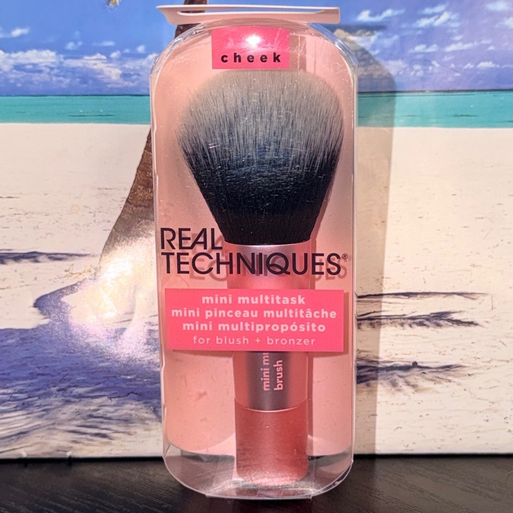 Real Techniques Mini Multitask Brush 407 Pink Travel Face Blush Bronzer New